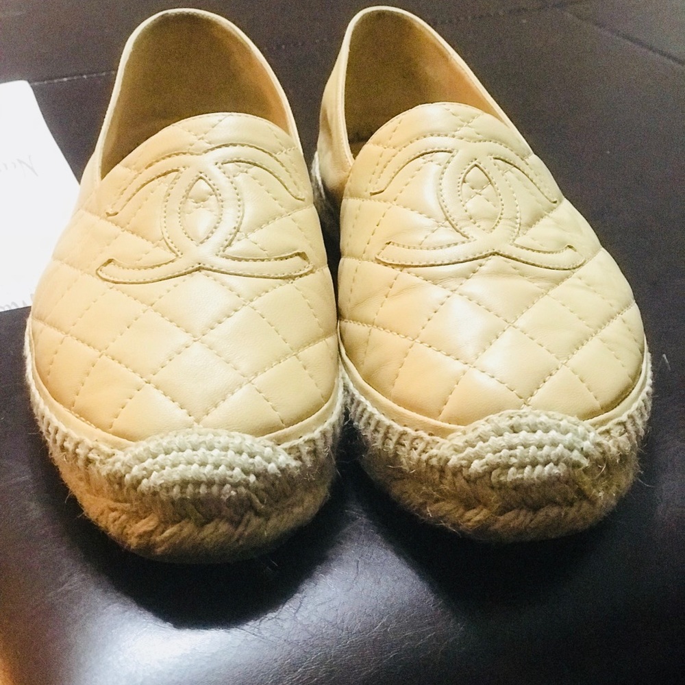 CHANEL Quilted Lambskin Espadrilles Beige